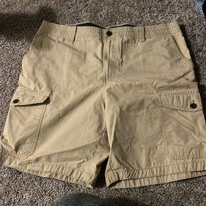 Men’s cargo shorts